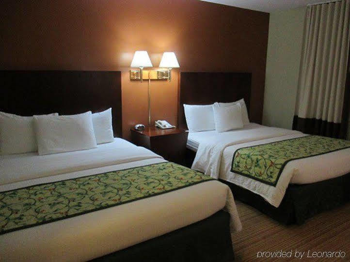 Red Carpet Inn And Suites Plymouth Esterno foto