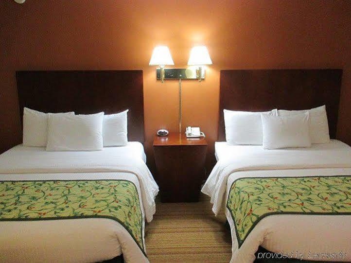 Red Carpet Inn And Suites Plymouth Esterno foto