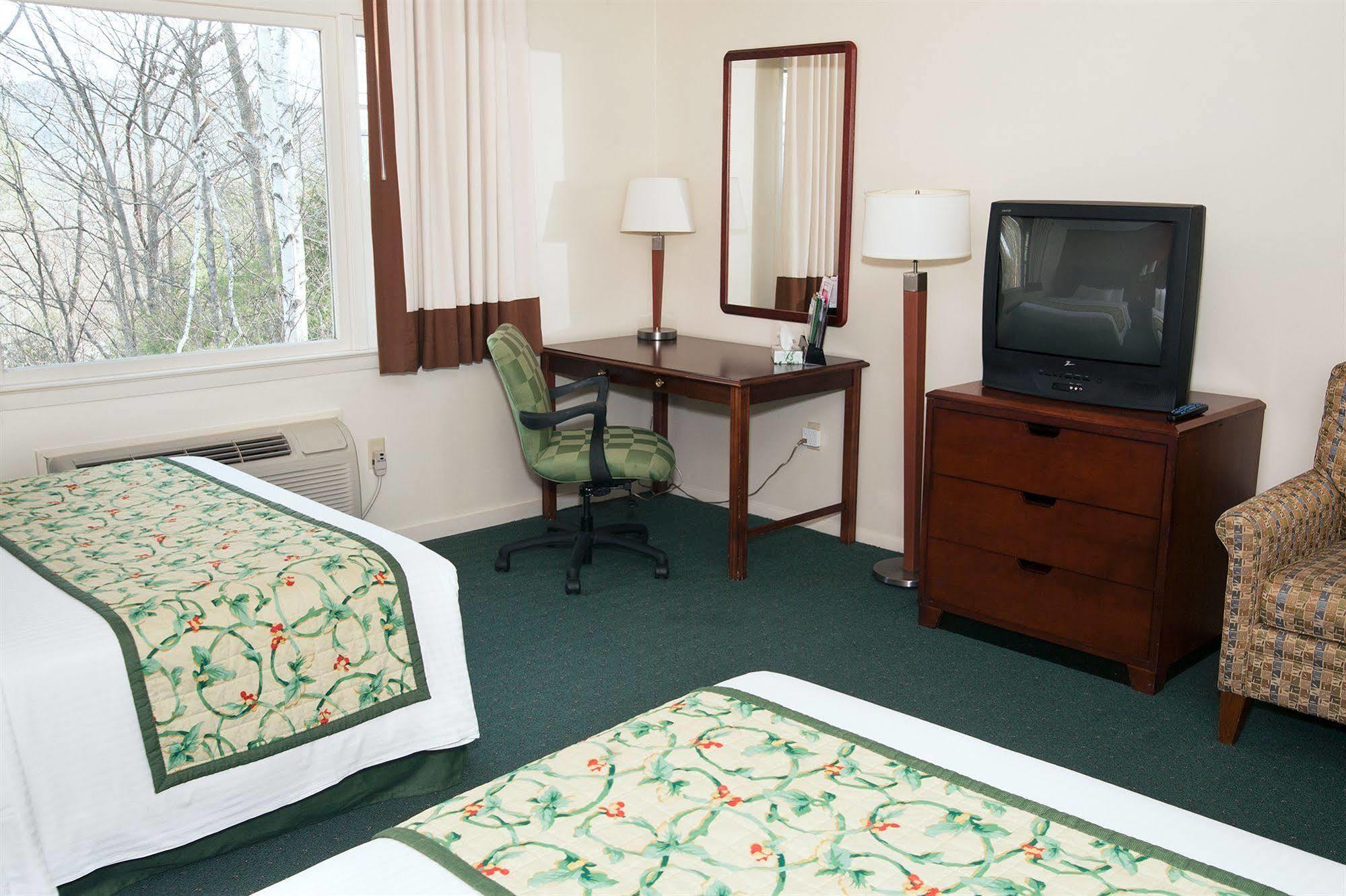 Red Carpet Inn And Suites Plymouth Esterno foto